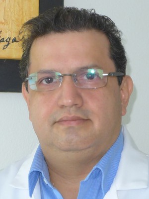 Dr. Luis Navarrete