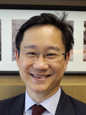 Dr. Gordon Soo
